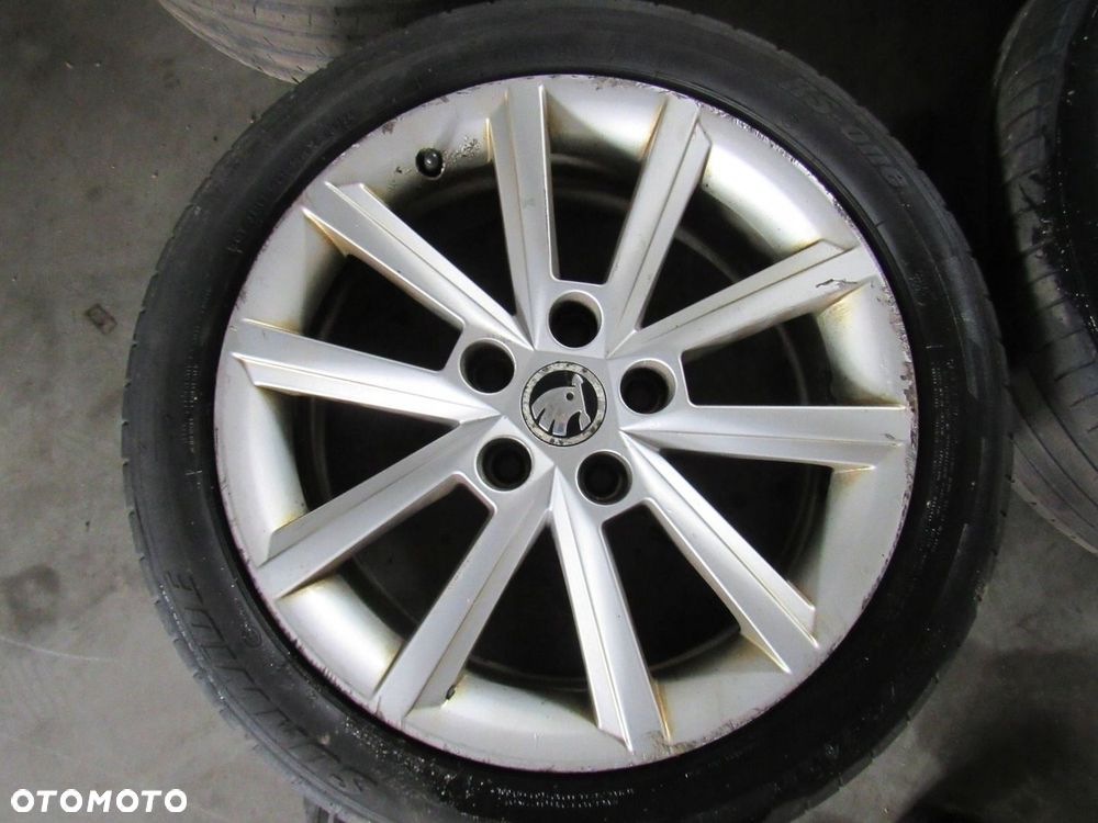 Skoda Octavia Mk3 5E 2014 Felgi aluminiowe R17 komplet - 2