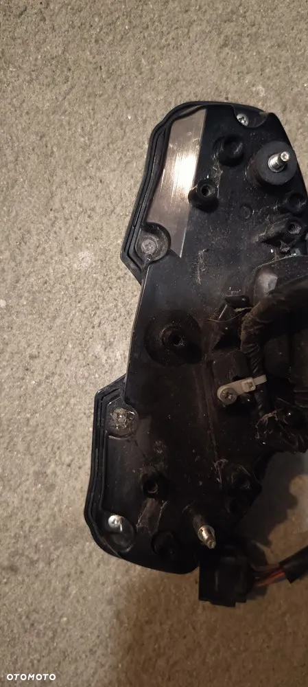 SUZUKI GLADIUS SFV 650 LICZNIK ZEGARY PRĘDKOŚCIOMIERZ CHŁODNICA WODY - 17