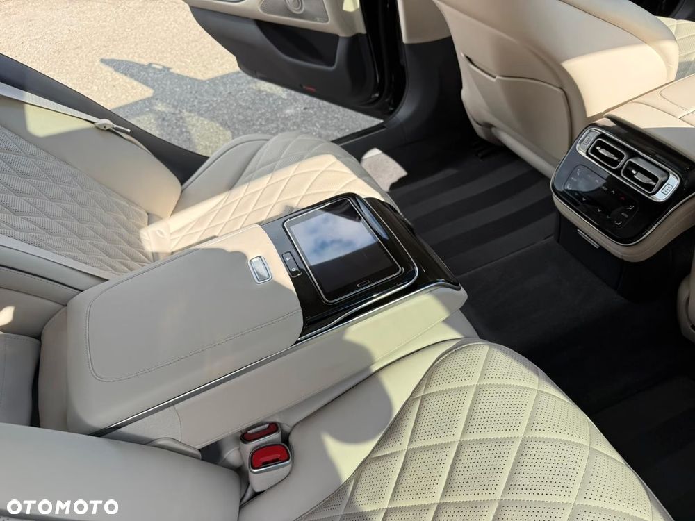 Mercedes-Benz Klasa S 400 d 4-Matic L 9G-TRONIC - 12