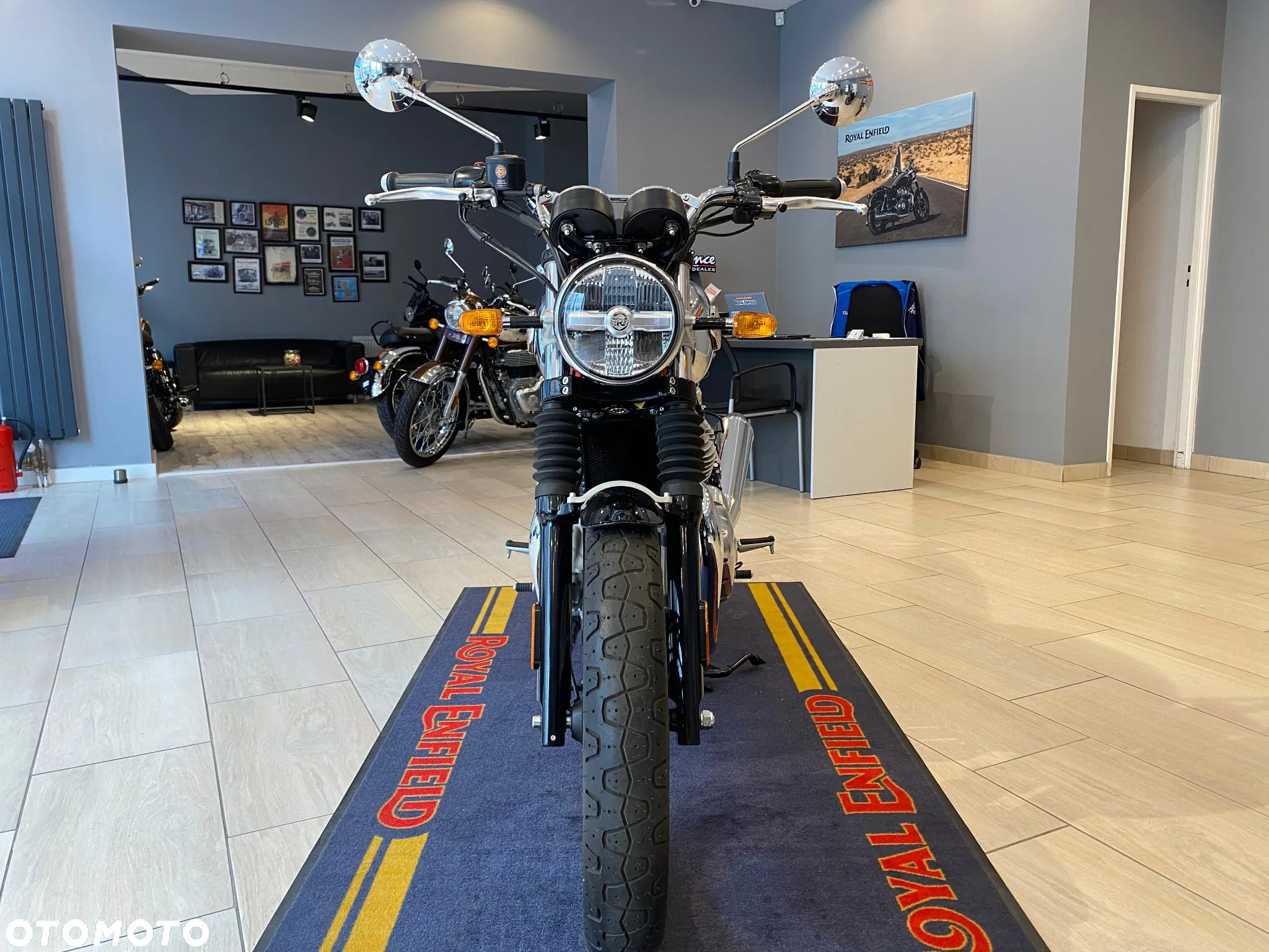 Royal Enfield Interceptor - 9