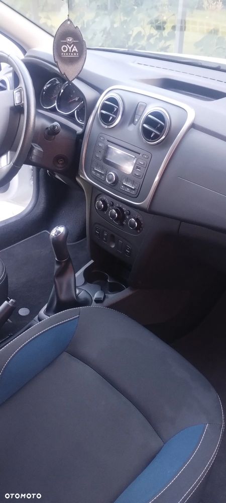 Dacia Sandero 1.2 16V Access EU6 - 10