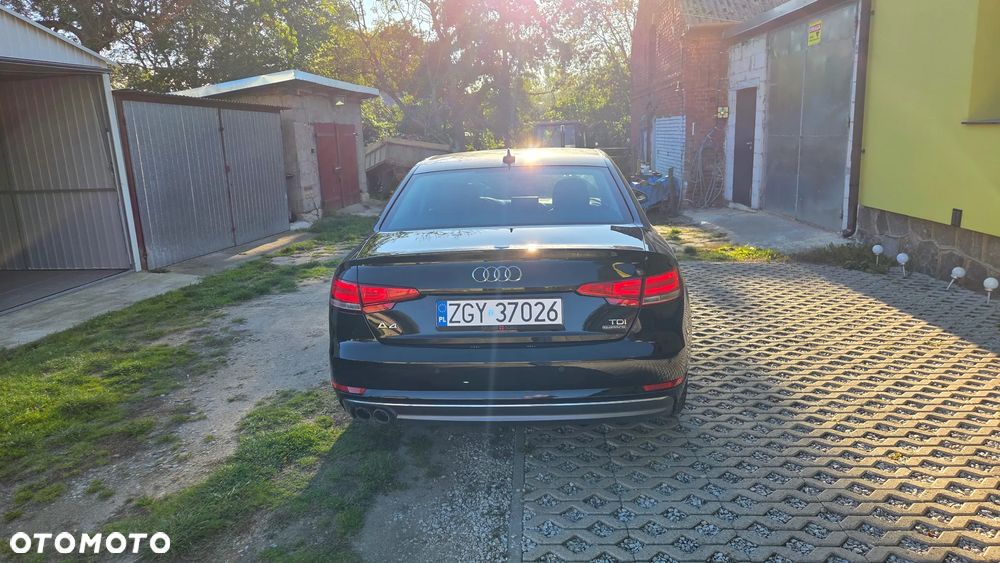 Audi A4 Limousine - 8