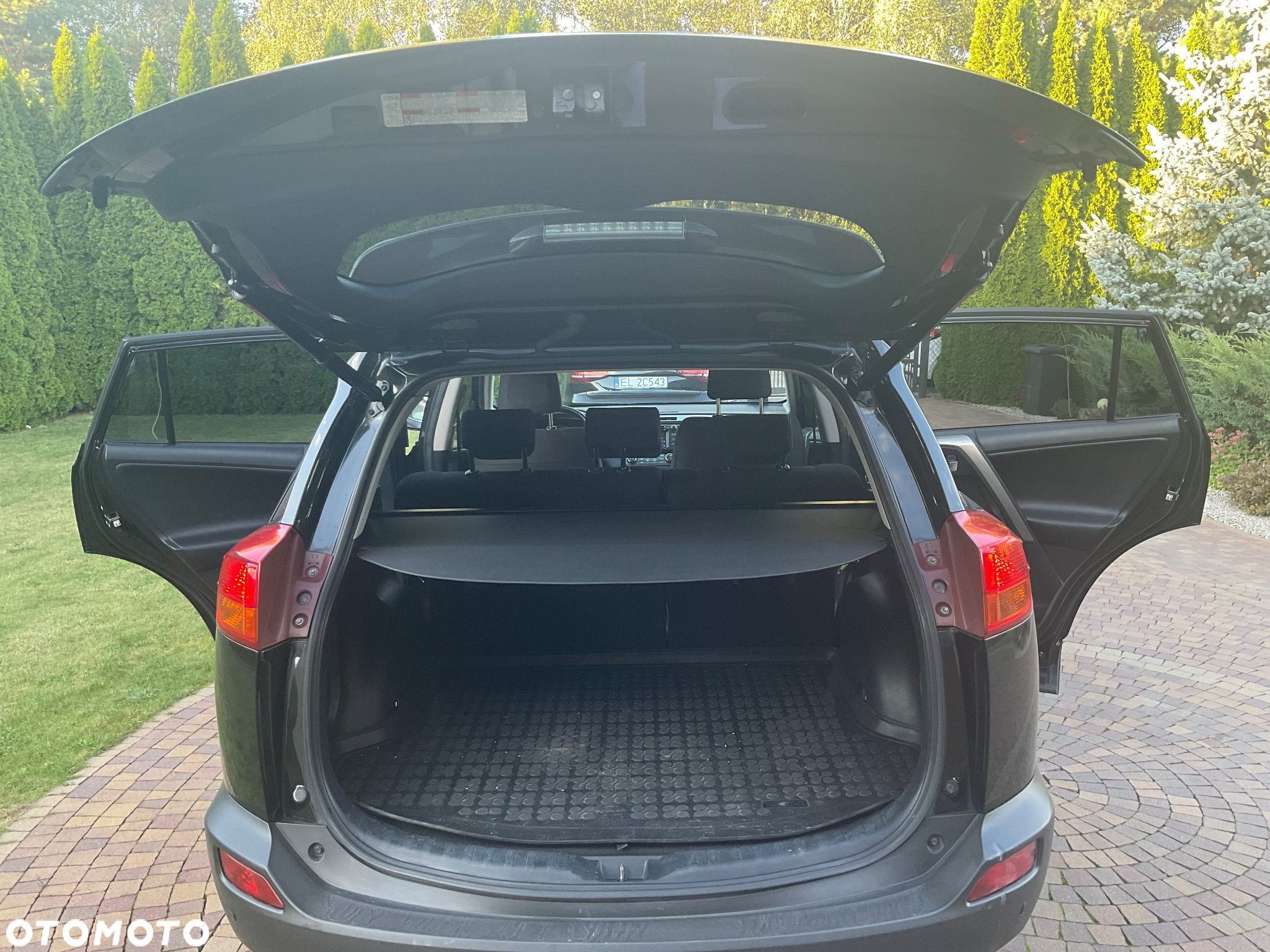 Toyota RAV4 - 8
