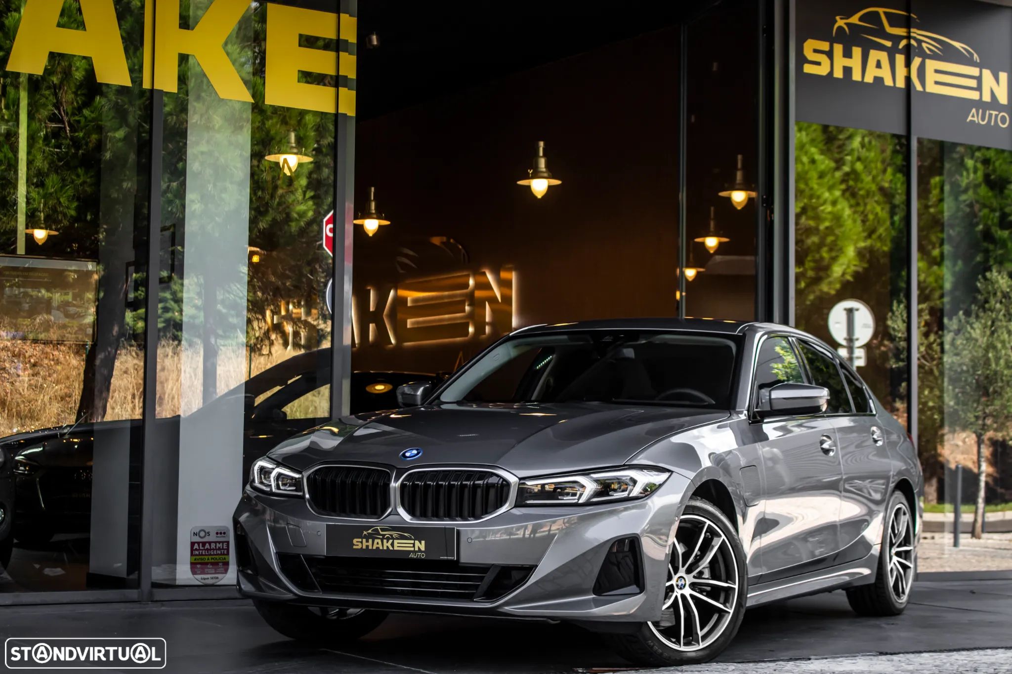 BMW 330 e xDrive Aut. Luxury Line - 1