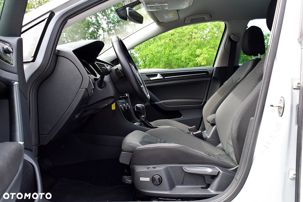 Volkswagen Golf 1.5 TSI BMT Comfortline DSG - 5