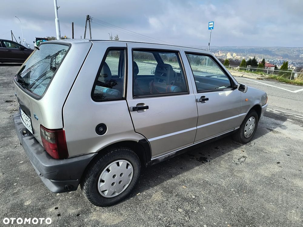 Fiat Uno - 4