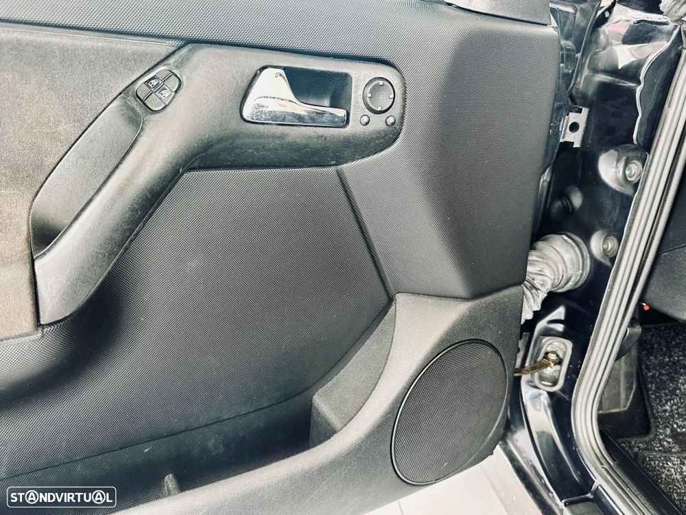 VW Golf Cabriolet - 12