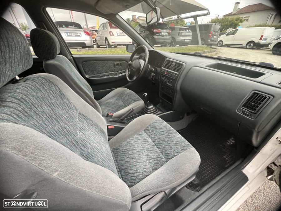 Nissan Almera - 14