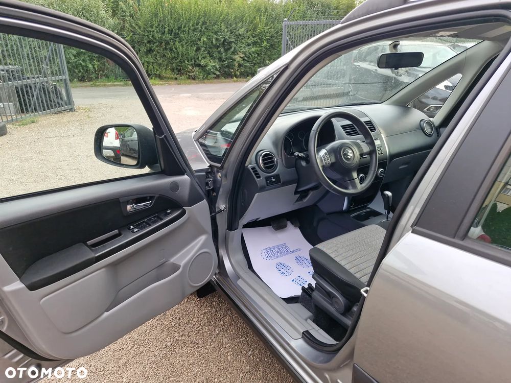 Suzuki SX4 1.6 VVT Automatik 4x2 Comfort - 11