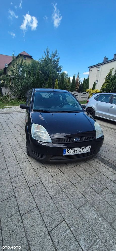 Ford Fiesta 1.3 Ambiente - 2