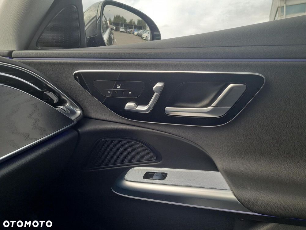 Mercedes-Benz Klasa E - 27