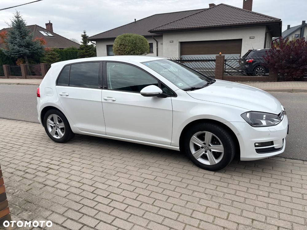 Volkswagen Golf 2.0 TDI BlueMotion Technology DSG Comfortline - 4
