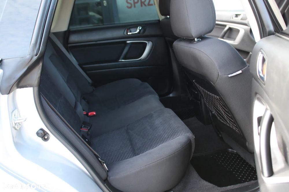 Subaru Legacy 2.5i AT - 31