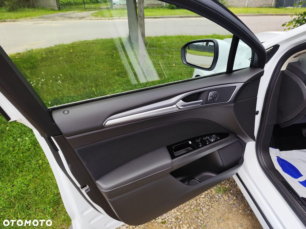 Ford Mondeo - 19