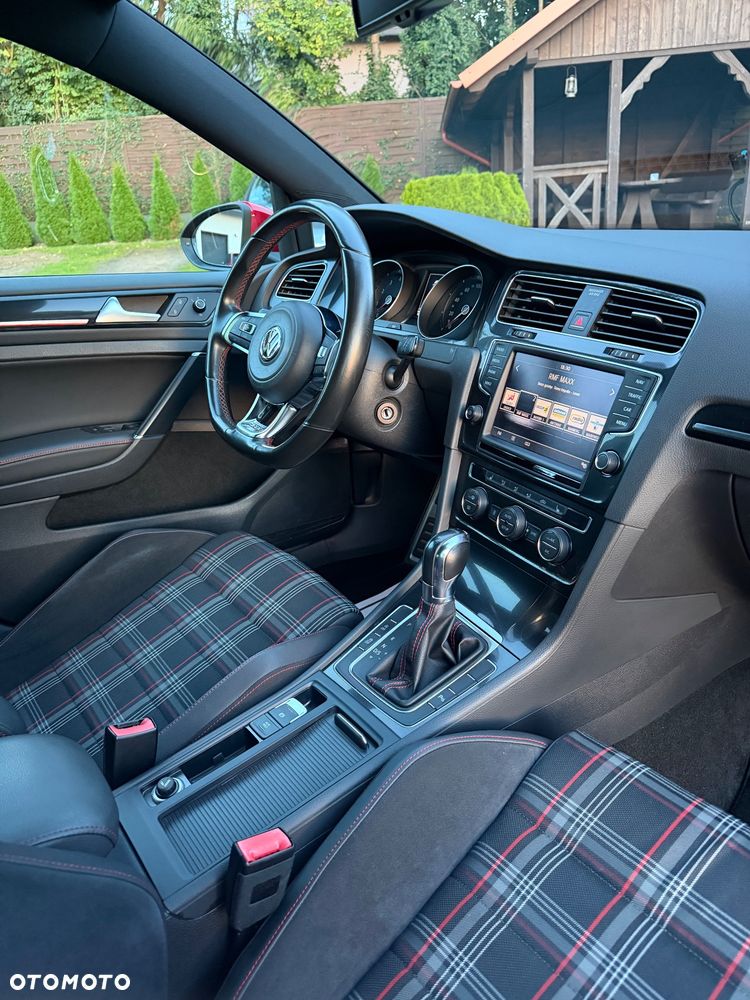 Volkswagen Golf 2.0 TSI BMT GTI DSG - 32