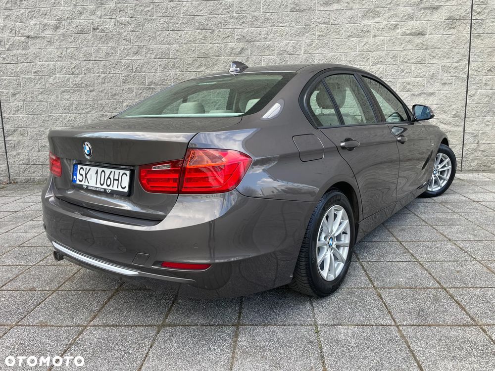BMW Seria 3 320d Efficient Dynamics Edition Luxury Line - 7