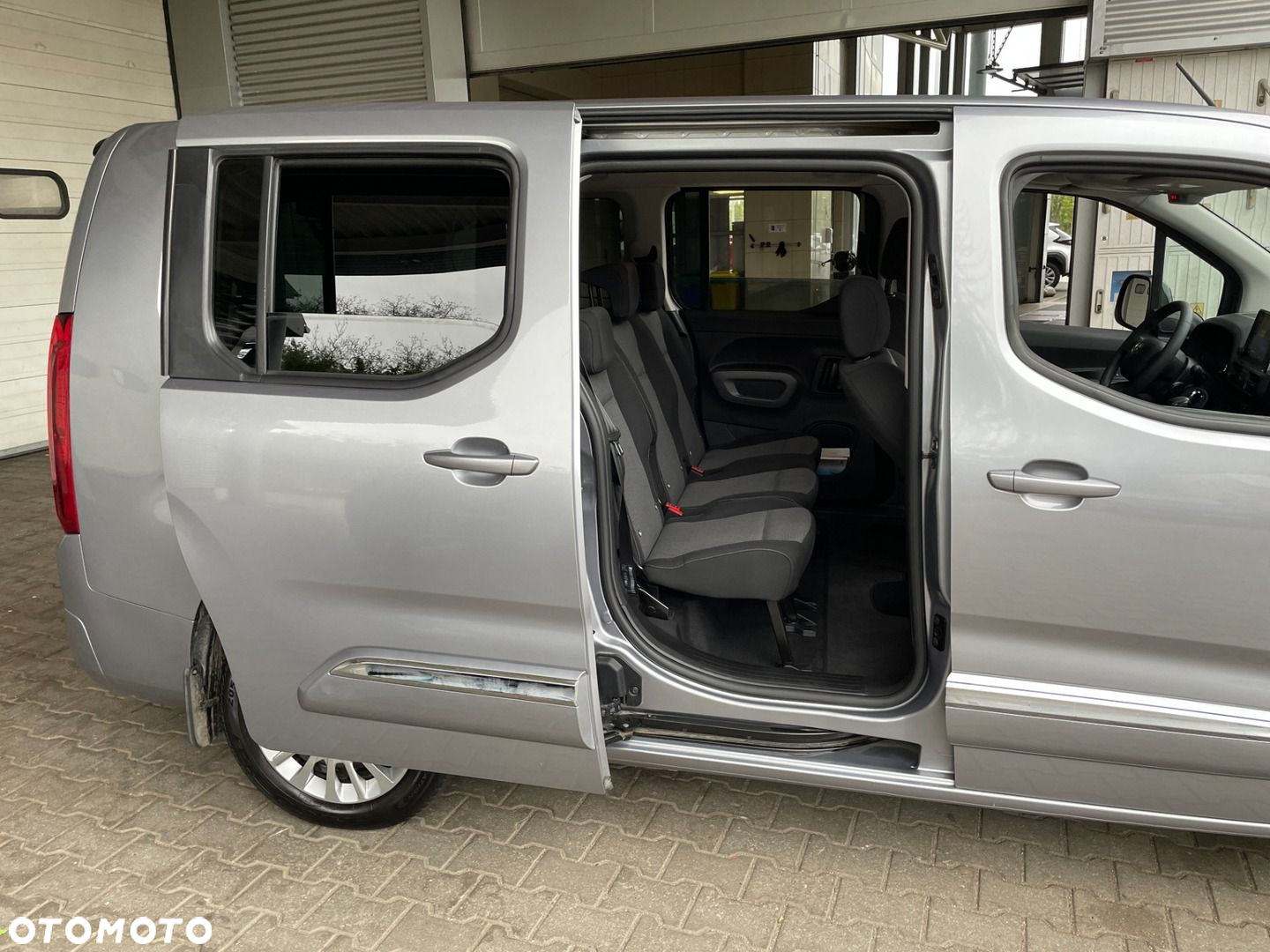 Toyota Proace City Verso Long 1.5 D-4D Business - 9