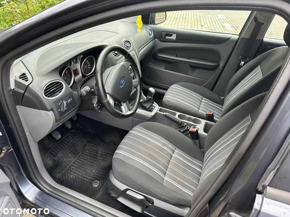 Ford Focus 1.8 Titanium - 6