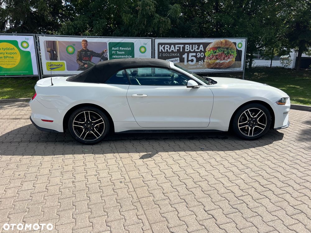 Ford Mustang - 2