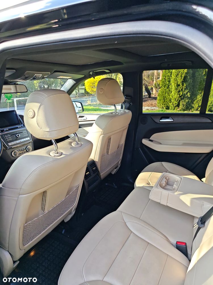 Mercedes-Benz GLE - 12