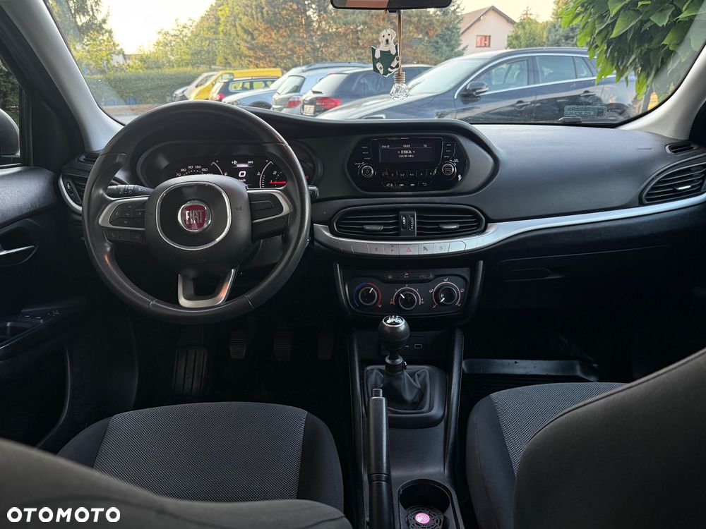 Fiat Tipo 1.4 16v Easy EU6d - 10