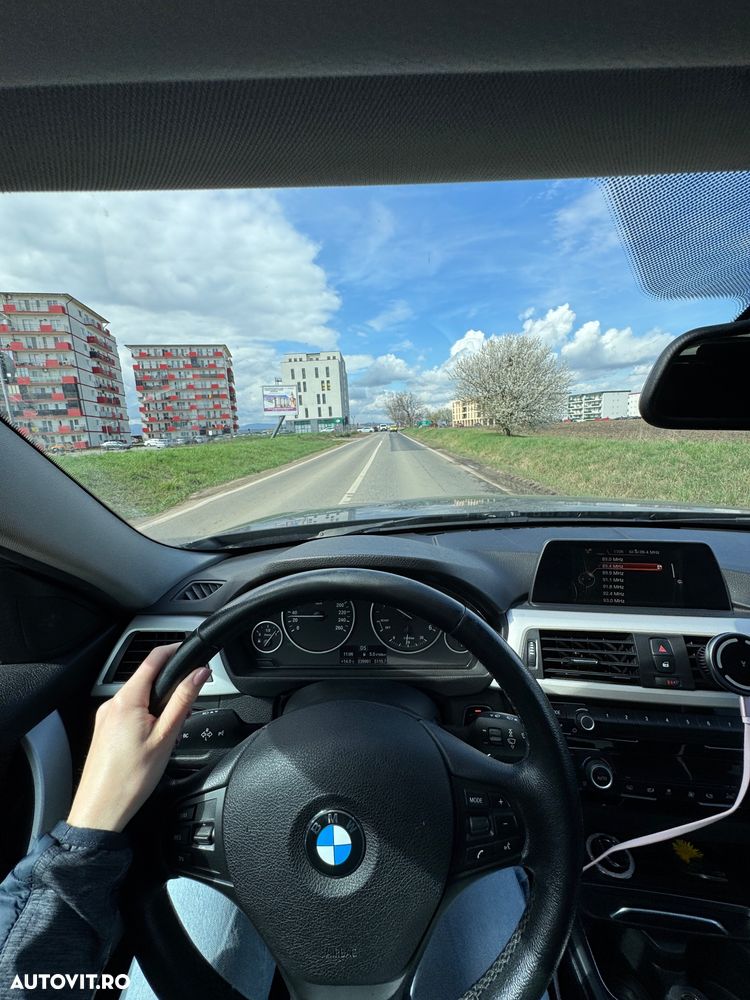 BMW Seria 3 320d Aut. Efficient Dynamics Edition - 35