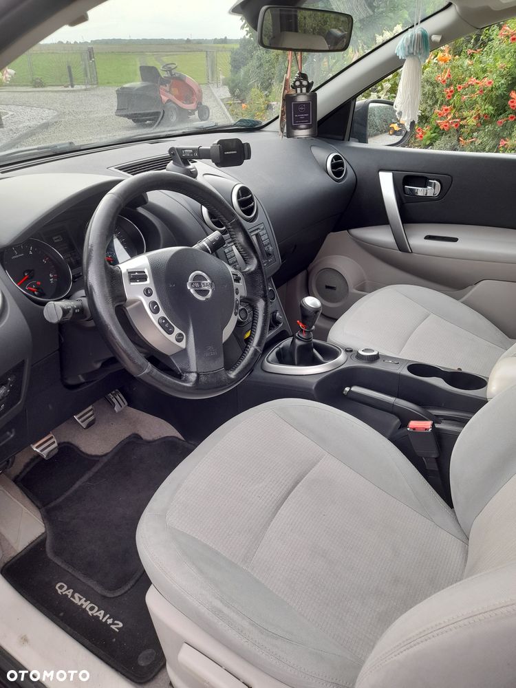 Nissan Qashqai+2 - 6