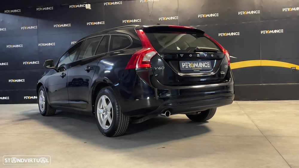 Volvo V60 DRIVe Momentum - 2