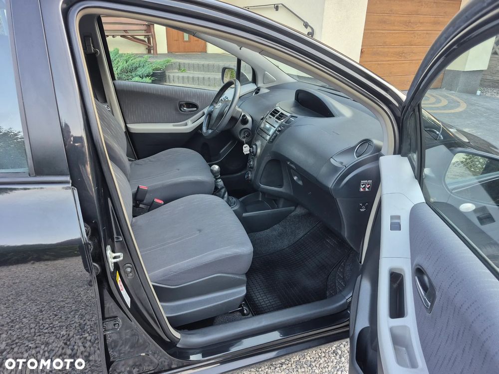 Toyota Yaris 1.33 VVT-i Cool - 8
