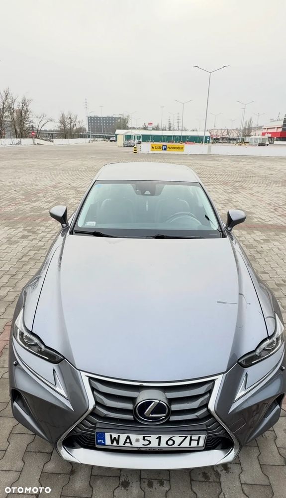 Lexus IS 300h Elegance - 4