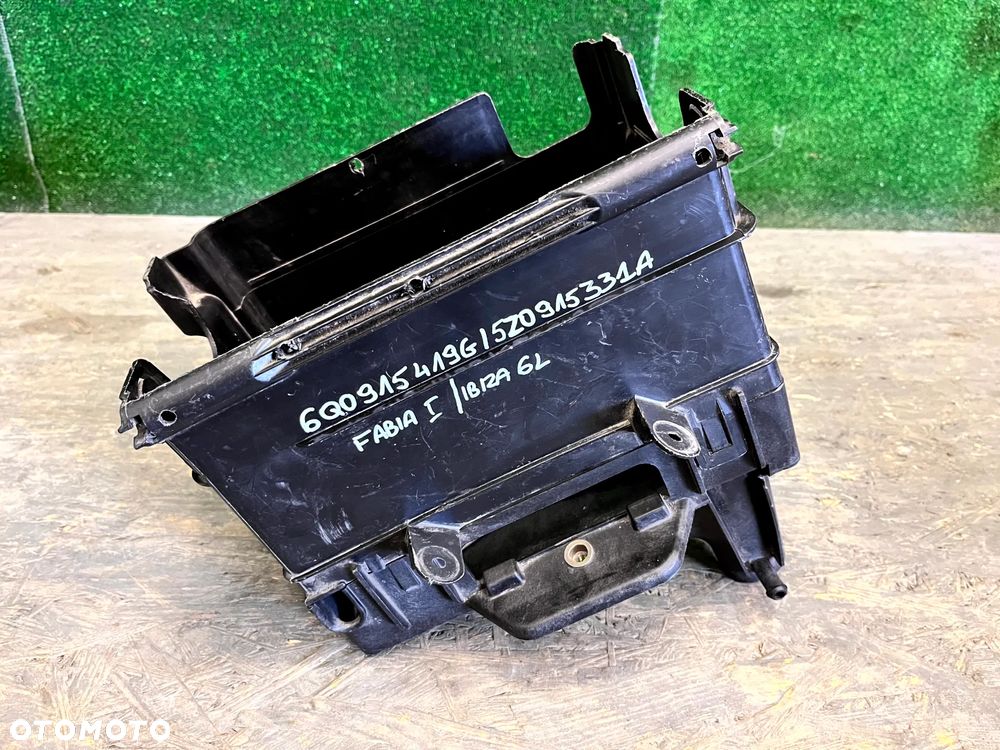 SEAT IBIZA III 6L POLO IV 9N FABIA II OBUDOWA AKUMULATORA 6Q0915419C 5Z0915331A