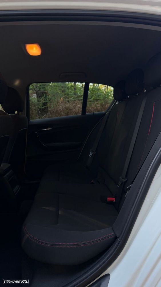 BMW 116 d Line Sport - 23