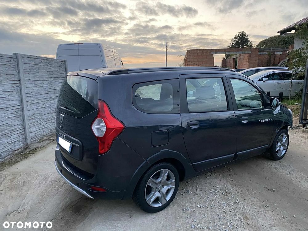Dacia Lodgy 1.5 Blue dCi Stepway S&S - 8