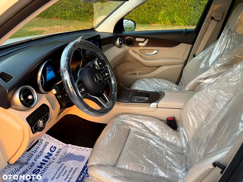 Mercedes-Benz GLC 300 4Matic 9G-TRONIC AMG Line Plus - 8