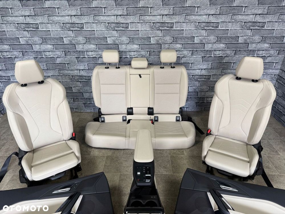 BMW X1 U11 WNĘTRZE FOTELE KANAPA BOCZKI SPORTSITZE SENSATEC OYSTER MANUAL - 4