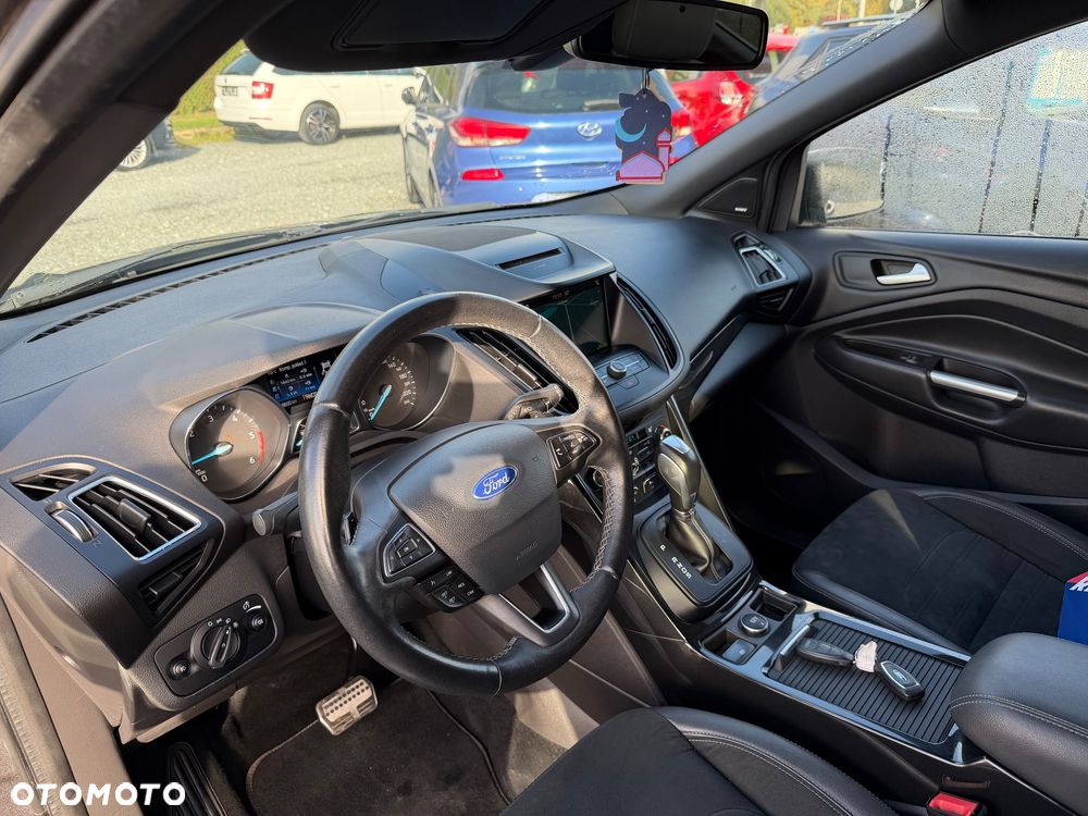 Ford Kuga 2.0 TDCi 4x4 ST-Line - 14