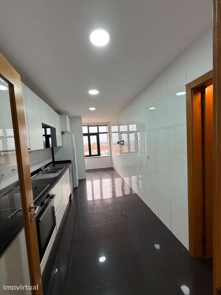 T2+1 Centro de Gaia - 300m do Metro Sd/CO - Grande imagem: 4/8