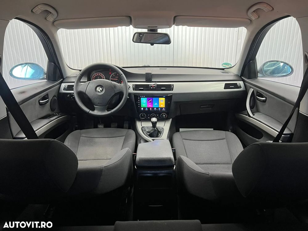 BMW Seria 3 318d - 3