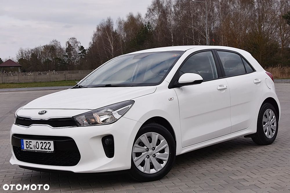Kia Rio 1.2 L - 10