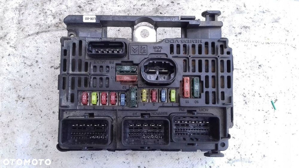 SKRZYNKA BEZPIECZNIKÓW MODUŁ BSM 9658539680 CITROEN C4 C3 04-