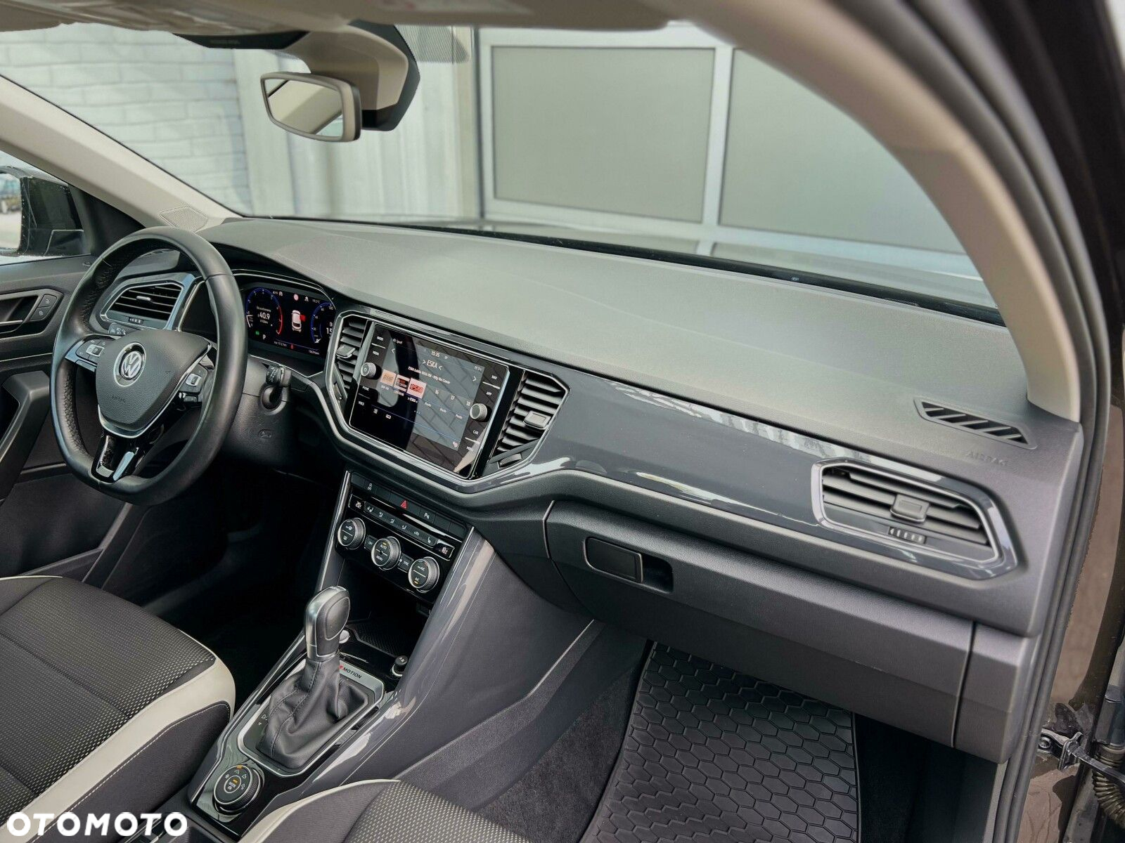 Volkswagen T-Roc 2.0 TSI 4Motion Premium DSG - 16