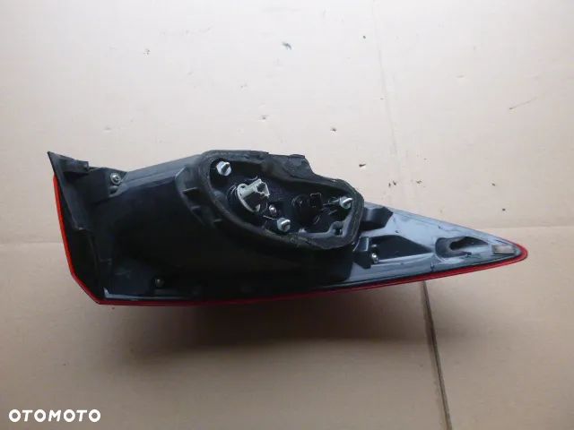 LAMPA PRAWY TYŁ PRAWA TYLNA MAZDA 3 SEDAN 2014-2018 - 5