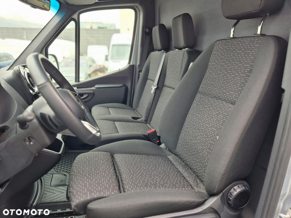 Mercedes-Benz Sprinter 317 - 11