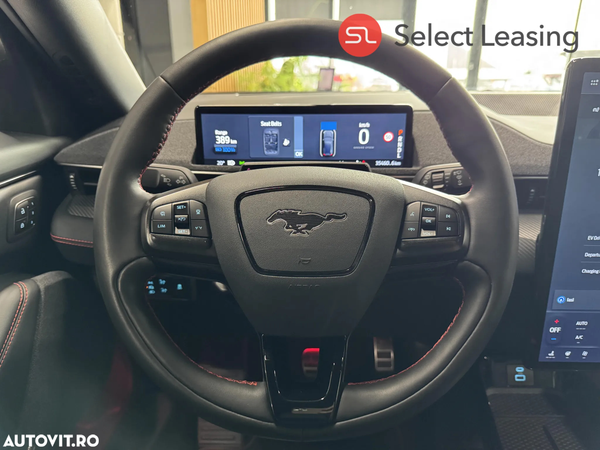 Ford Mustang Mach-E AWD PREMIUM - 11