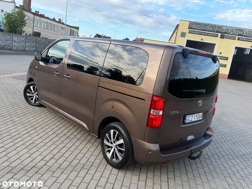 Toyota Proace Verso 2,0-l-D-4D L1 (7-Si.) Autm Executive - 22