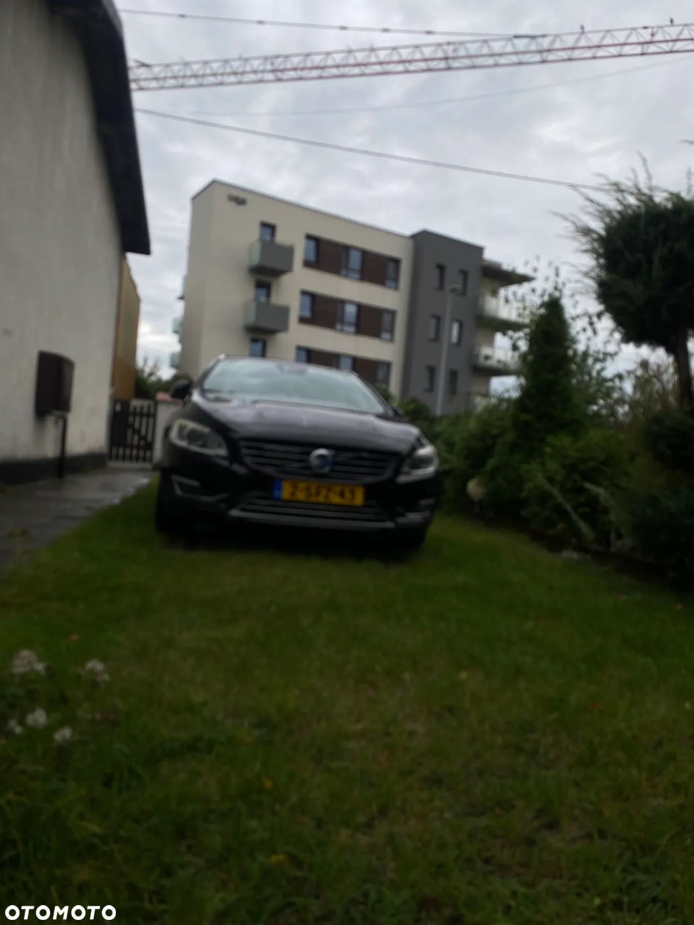 Volvo V60 D6 Plug-In-Hybrid AWD Geartronic Summum - 2