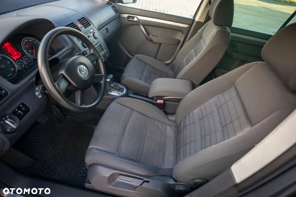 Volkswagen Touran 1.9 TDI DSG Trendline - 17