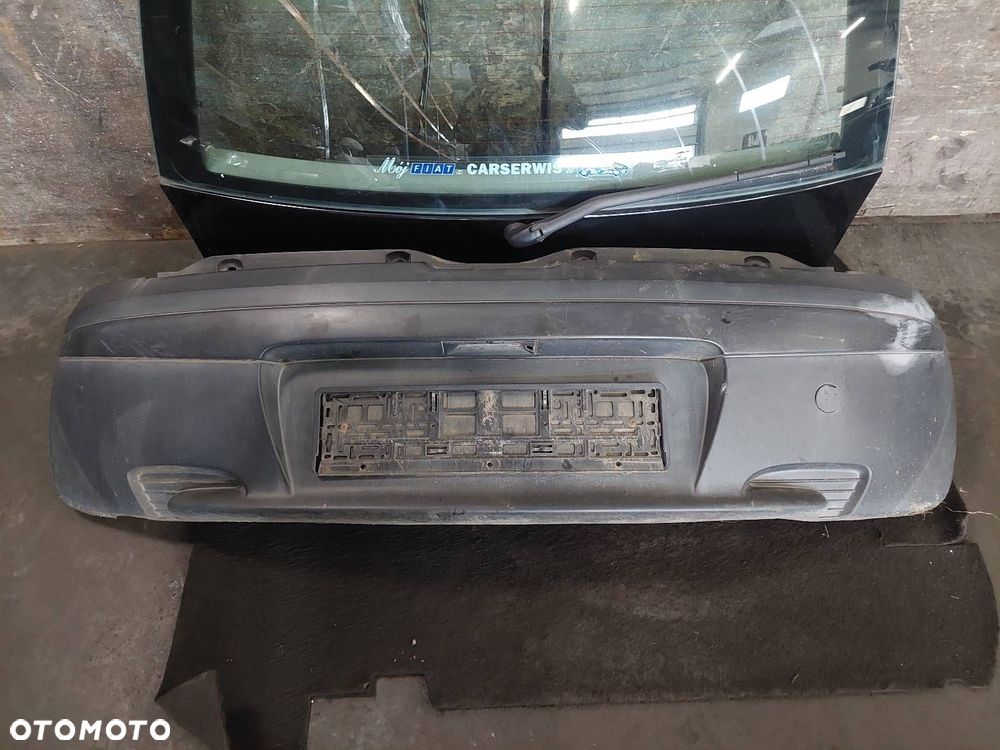 KOMPLETNY TYŁ KLAPA BAGAŻNIKA ZDERZAK TYŁ LAMPY FIAT PUNTO II 601 - 4
