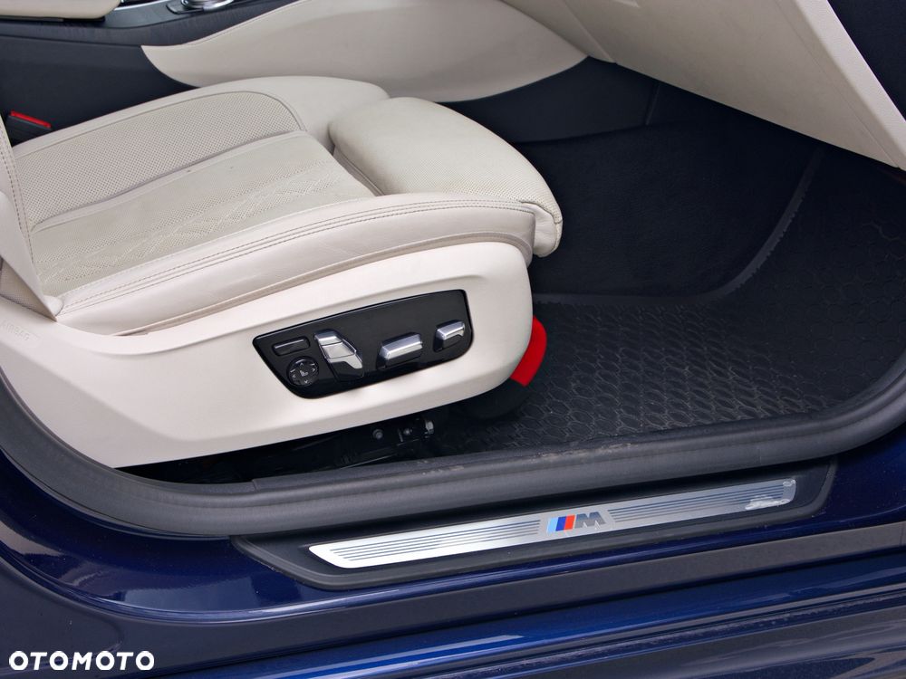 BMW Seria 5 540i xDrive - 9