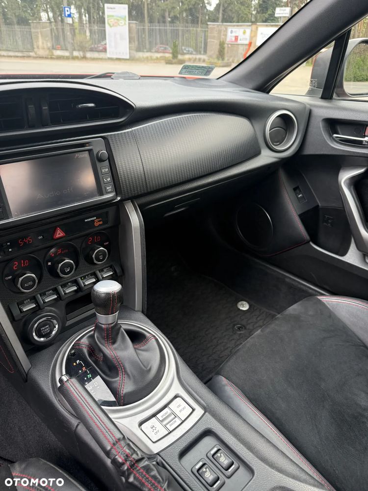 Toyota GT86 2.0 Prestige - 12